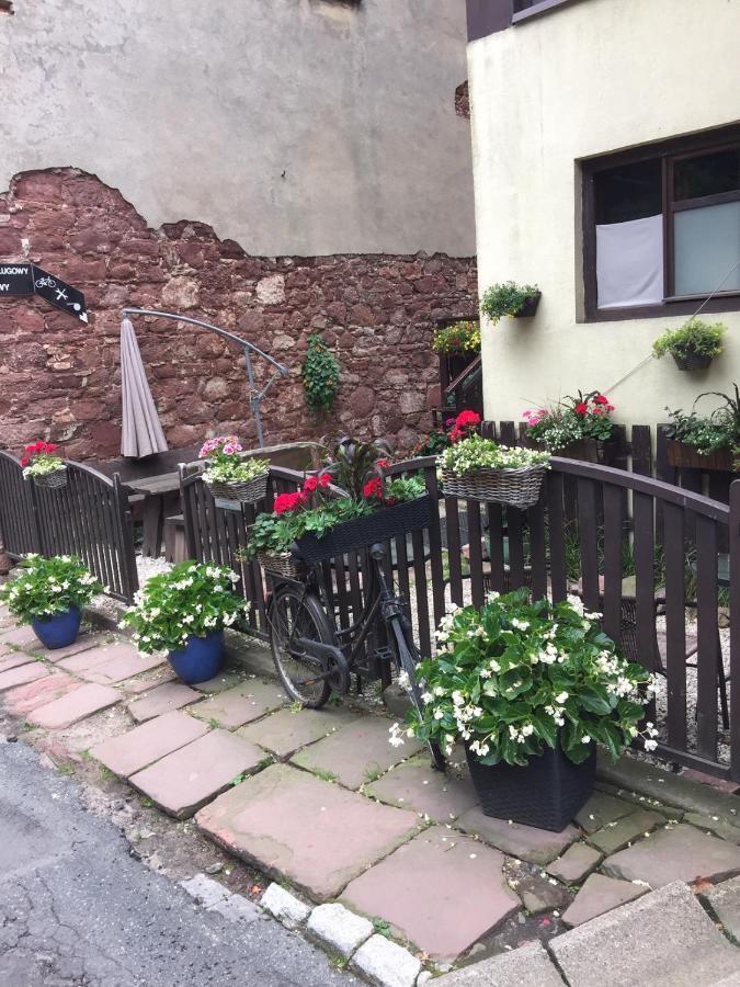 Centrum Turystyki Niekonwencjonalnej Srebrna Góra Eksteriør billede